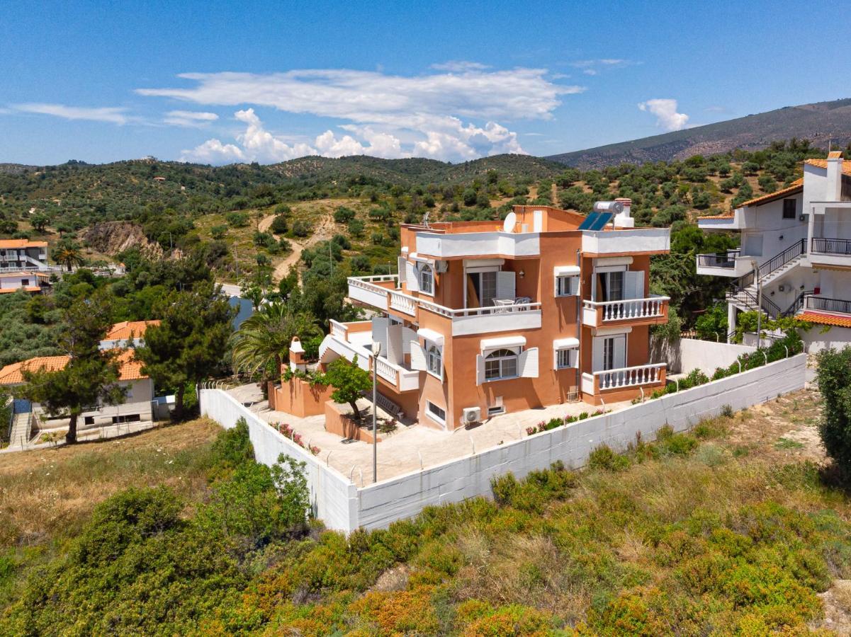 לימנריה Villa Gonates מראה חיצוני תמונה