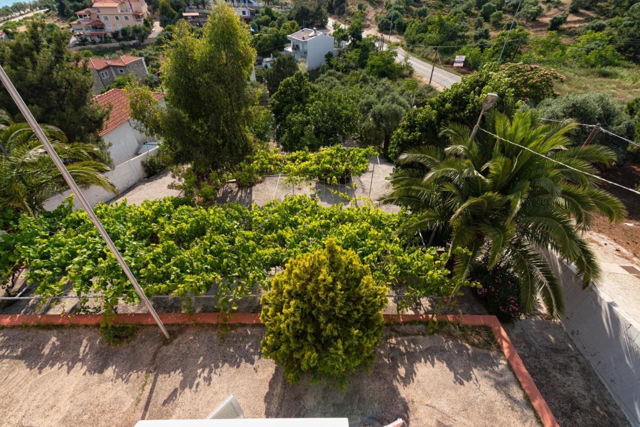 לימנריה Villa Gonates מראה חיצוני תמונה
