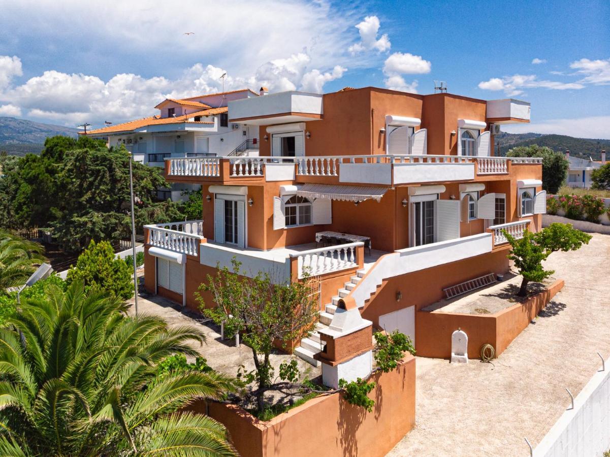 לימנריה Villa Gonates מראה חיצוני תמונה